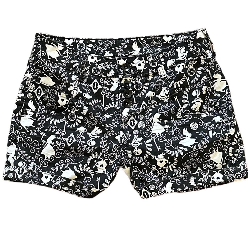 Disney Alice In Wonderland 4 Button Black & White Filigree Denim Shorts Cuffed